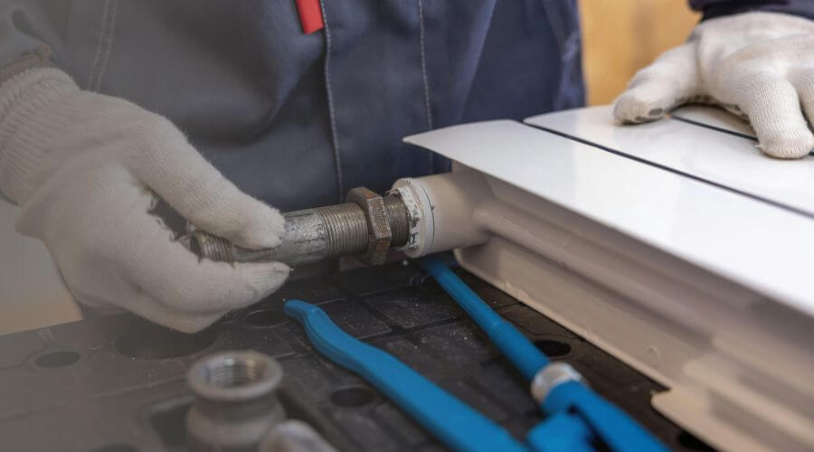 Professional water heater repair services in La Harpe, KS